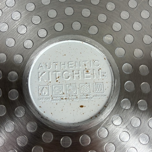 Authentic Kitchen Ceramic Non-Stick 8" 2.7 qt Casserole with Lid Off White New - Picture 8 of 8